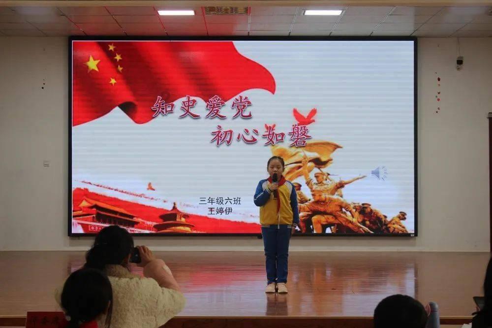 逃离快乐小镇